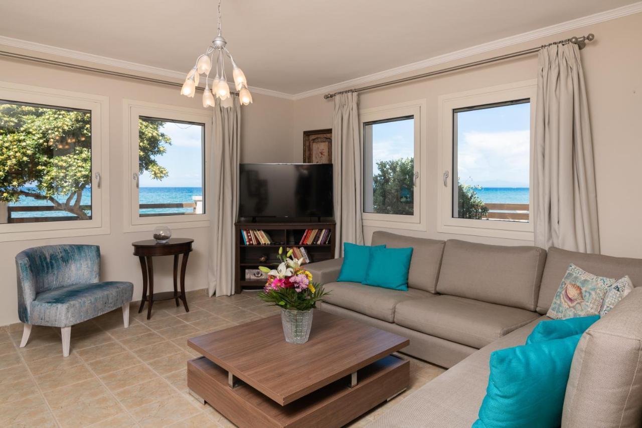 Villa Elizabeth - Seafront Classic Villa! Argási Eksteriør bilde